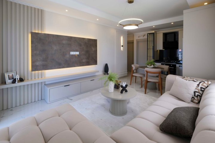 Mahmutlar, Alanya'da Havuz ve Deniz Manzaralı 1+1 Satılık Daire