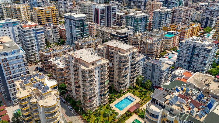 Mahmutlar, Alanya'da Satılık Havuzlu 2+1 Daire