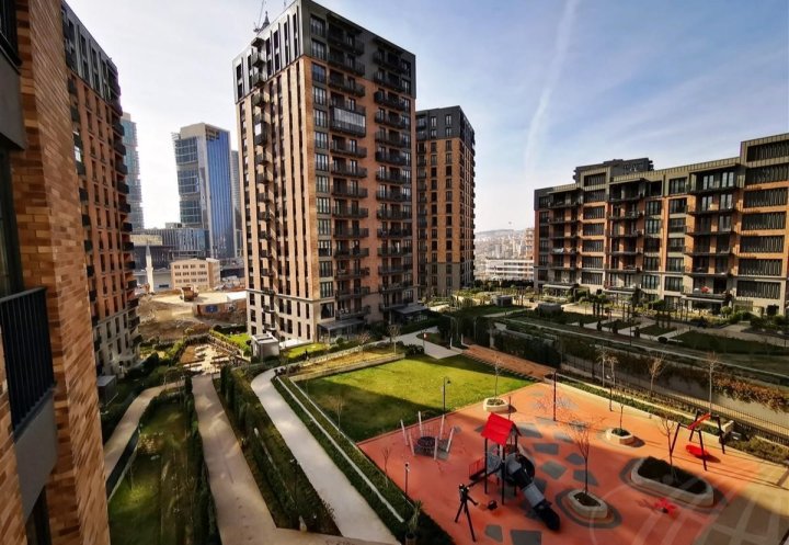 Umraniye Lejligheder til Salg: 1-2 Soveværelser med Pool og Statsborgerskab