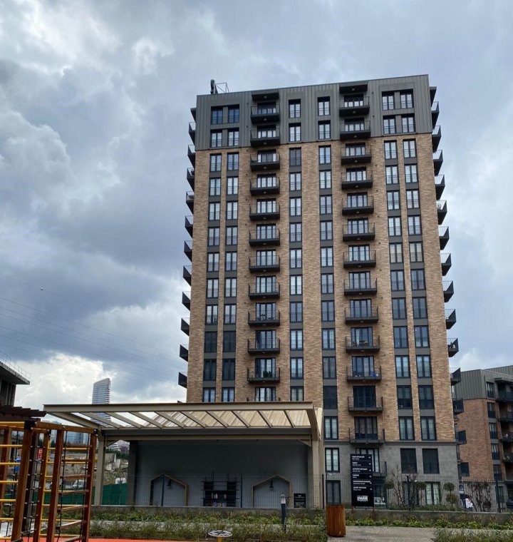 Umraniye Lejligheder til Salg: 1-2 Soveværelser med Pool og Statsborgerskab