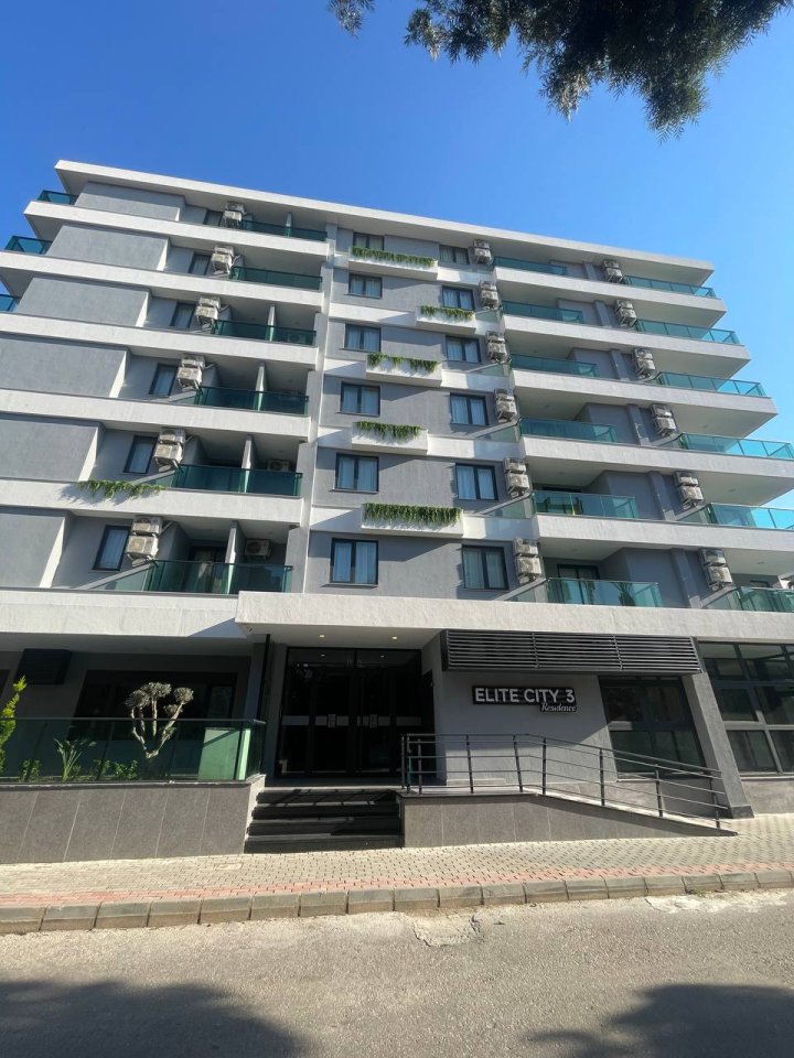 1-Bedroom Apartment for Sale in Central Alanya with Pool, Close to the Sea